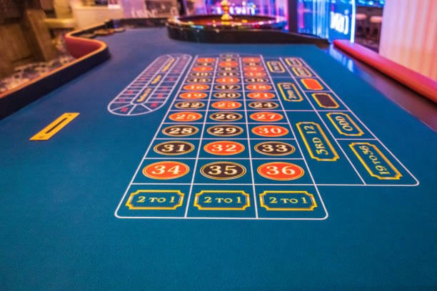 bolagila link mobile app showing live basketball odds and live-dealer table lobby